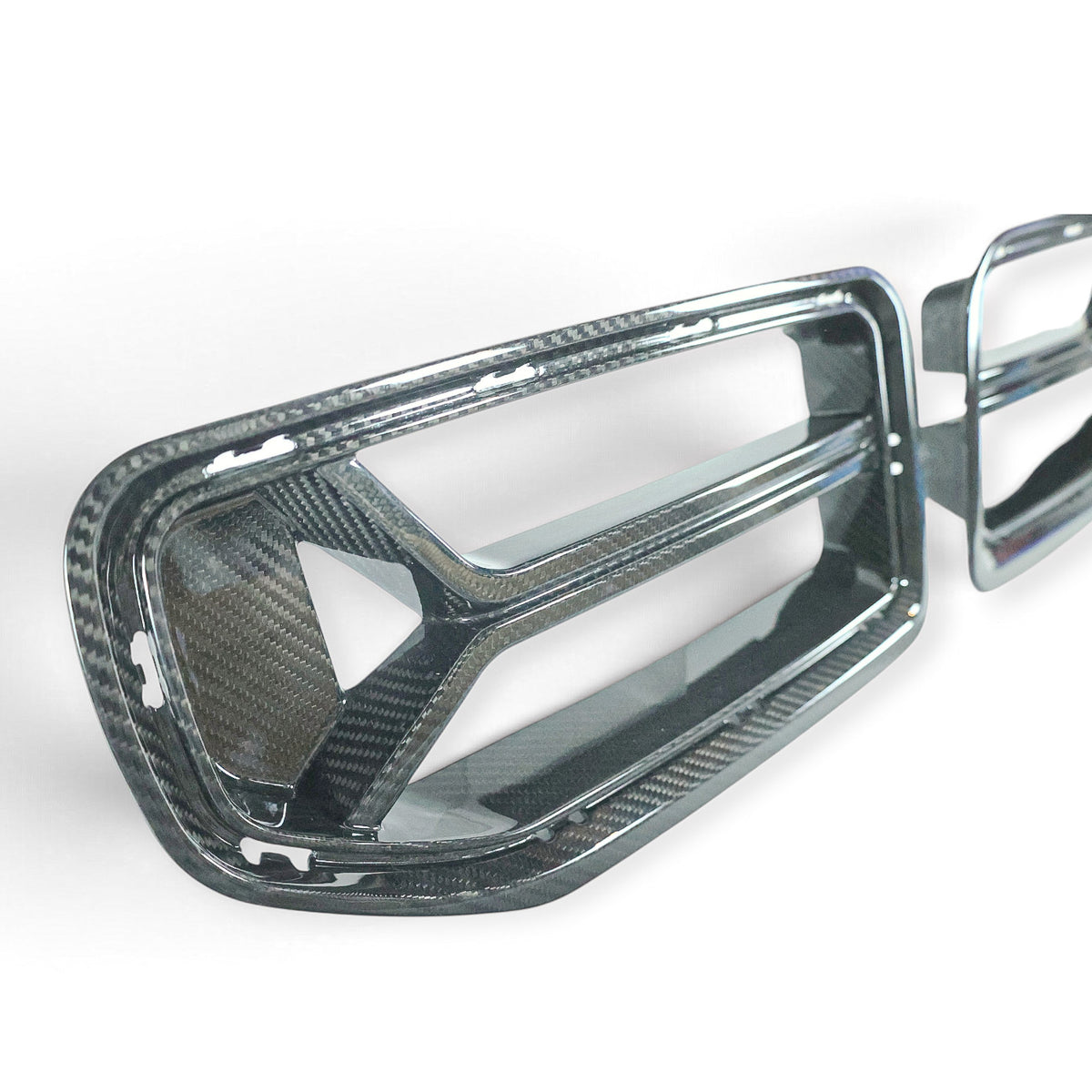 Carbon Corp. CSL style carbon fibre front grille for BMW M2 G87 featuring a glossy open-bar design for airflow.