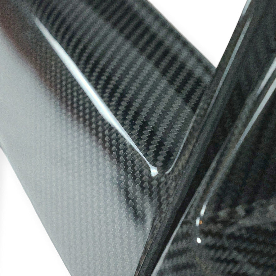 Carbon Corp. V Style carbon fibre front grille for BMW M3 G80 and M4 G82 with glossy UV-resistant finish